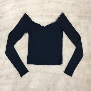 ABERCROMBIE & FITCH Off-the-Shoulder Crop Top